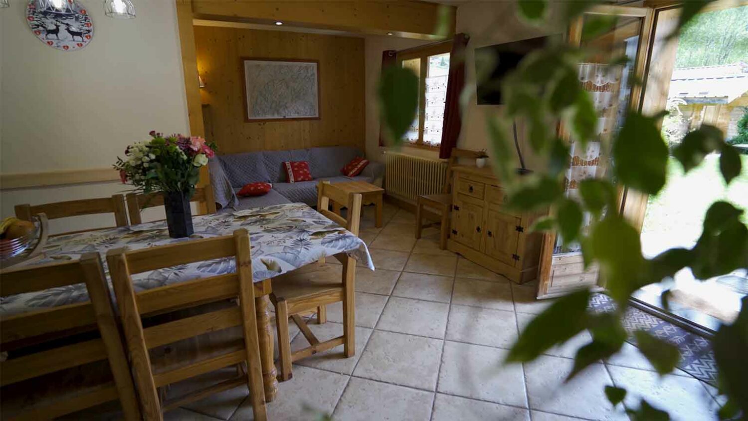 agence creactiv production annecy video et drone réalisation gîtes de l'avignonnaise gîtes de france chalet contamines monjoie miniature vidéo gîte du haut