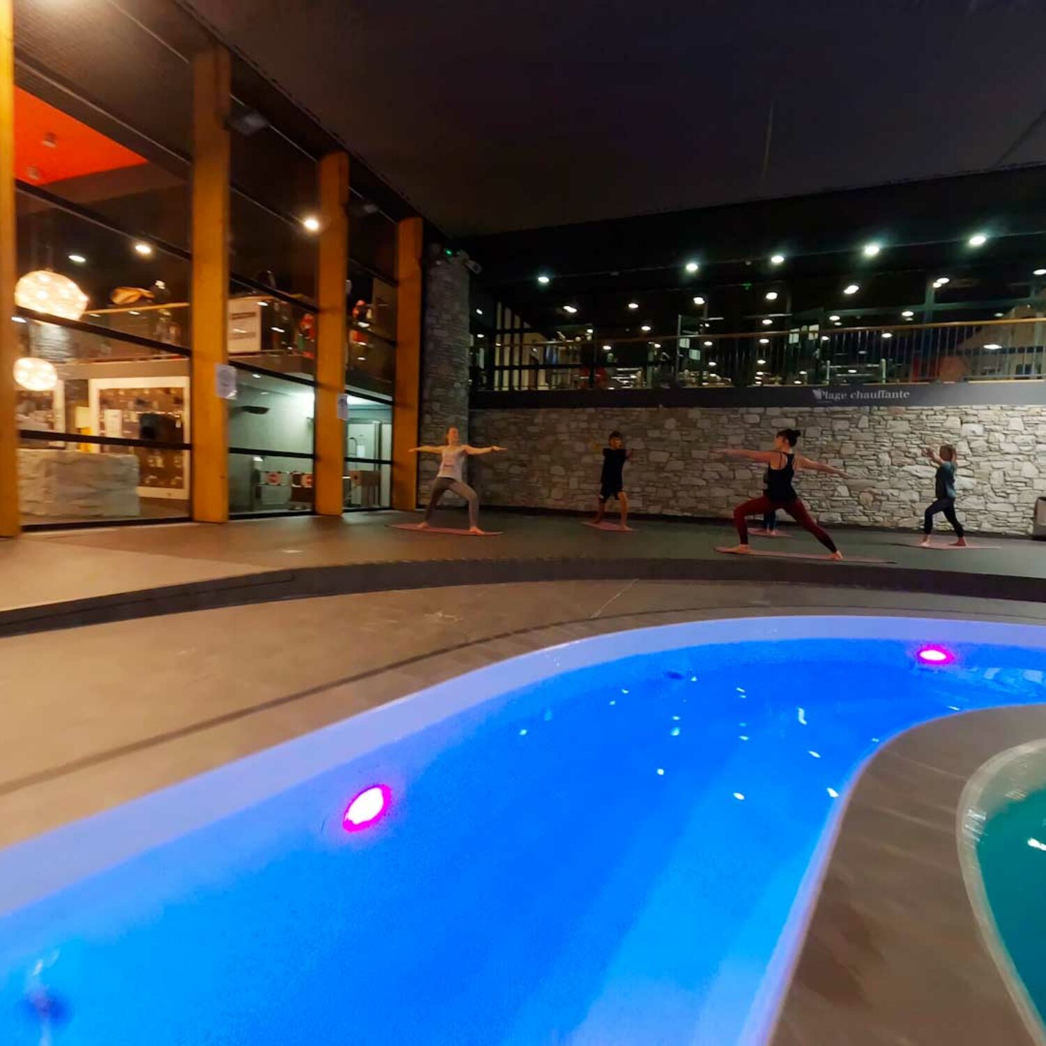 agence creactiv production annecy video et drone réalisation centre aquasportif val d'isère fitness musculation yoga photo principale