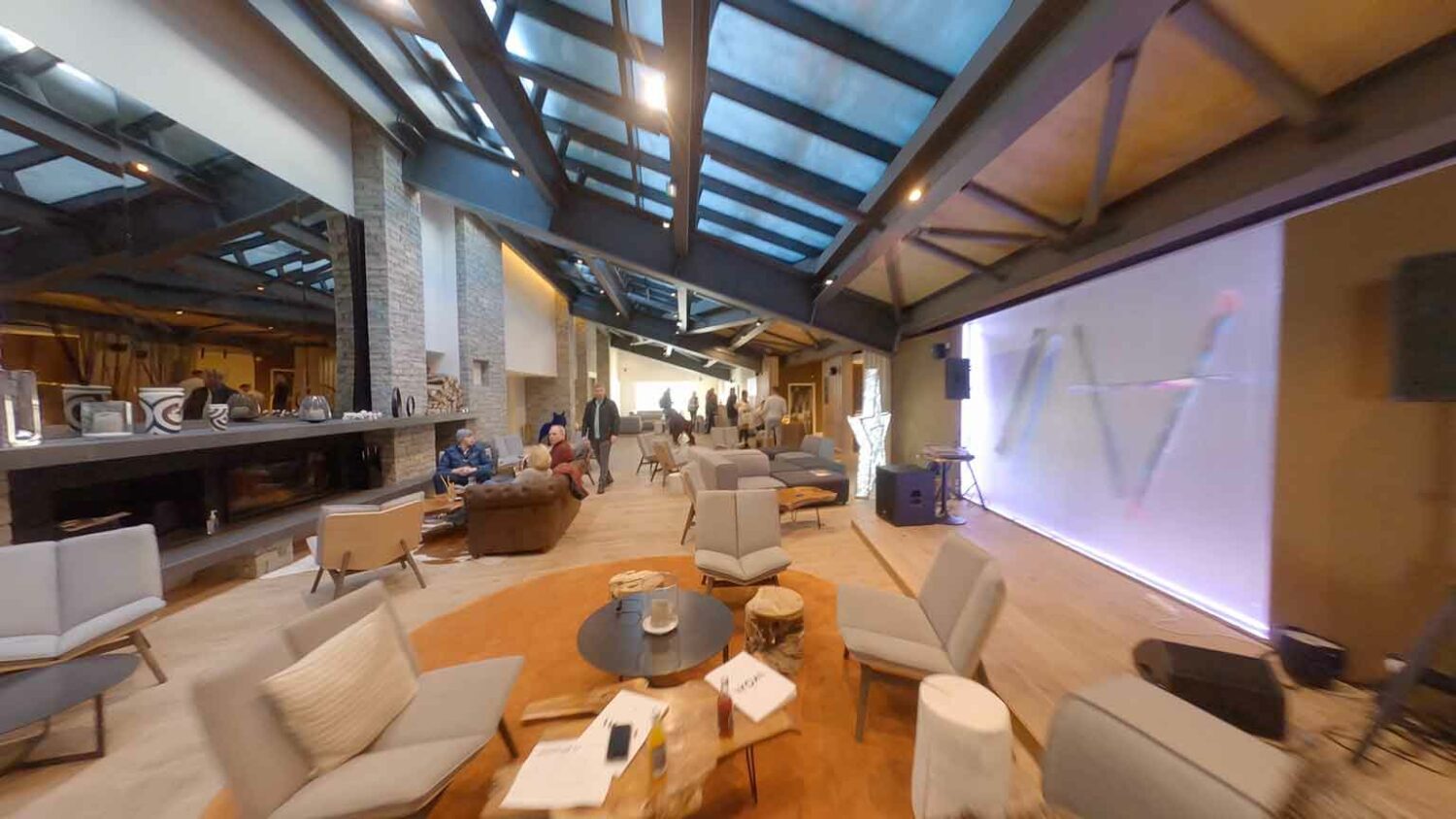 agence creactiv production annecy video et drone réalisation hôtel voulez vous tignes miniature vidéo intérieur hôtellerie de luxe montagne