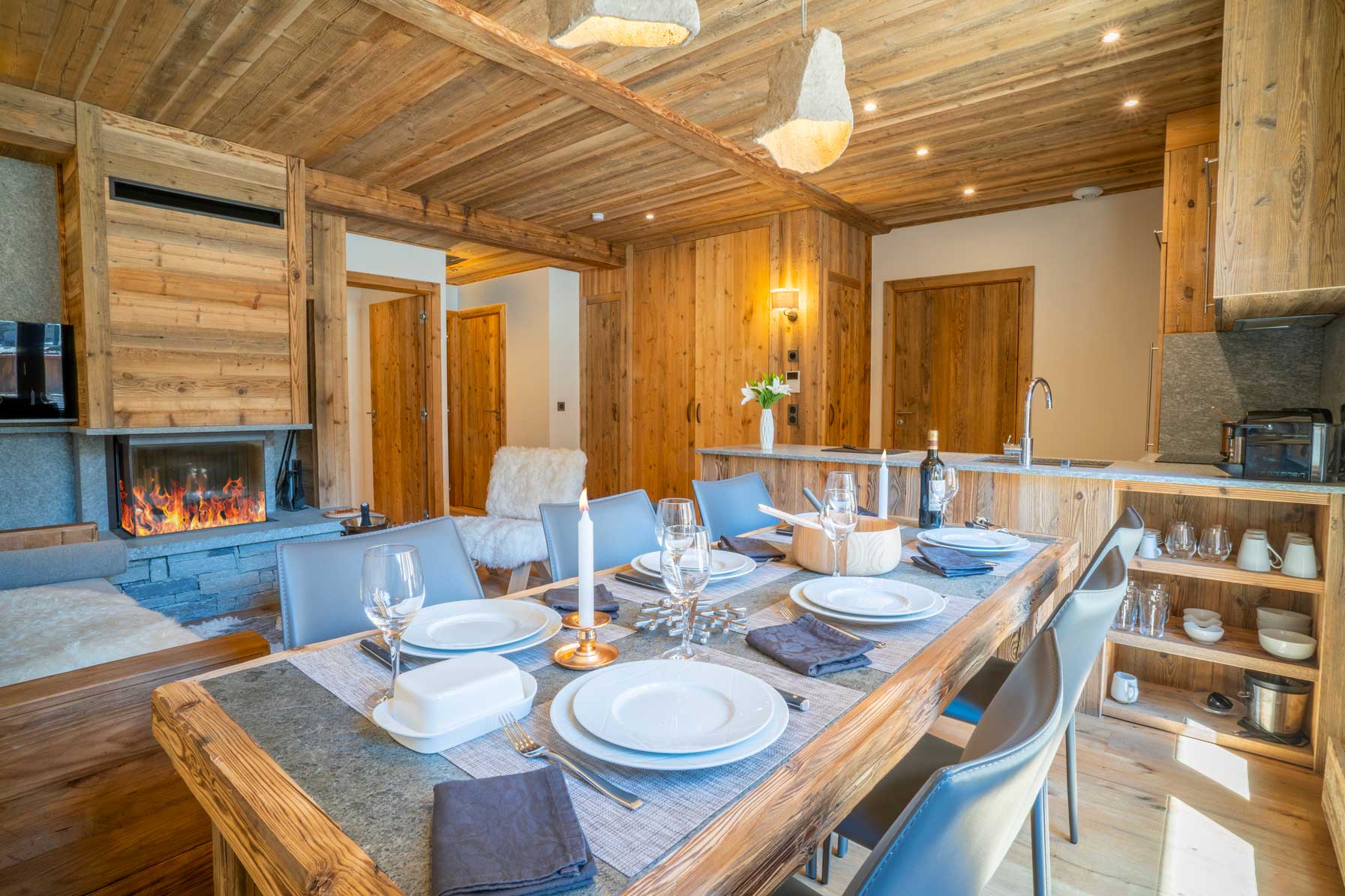 agence creactiv production annecy video et drone réalisation kilimanjaro val d'isère agence immobilier séjour cuisine