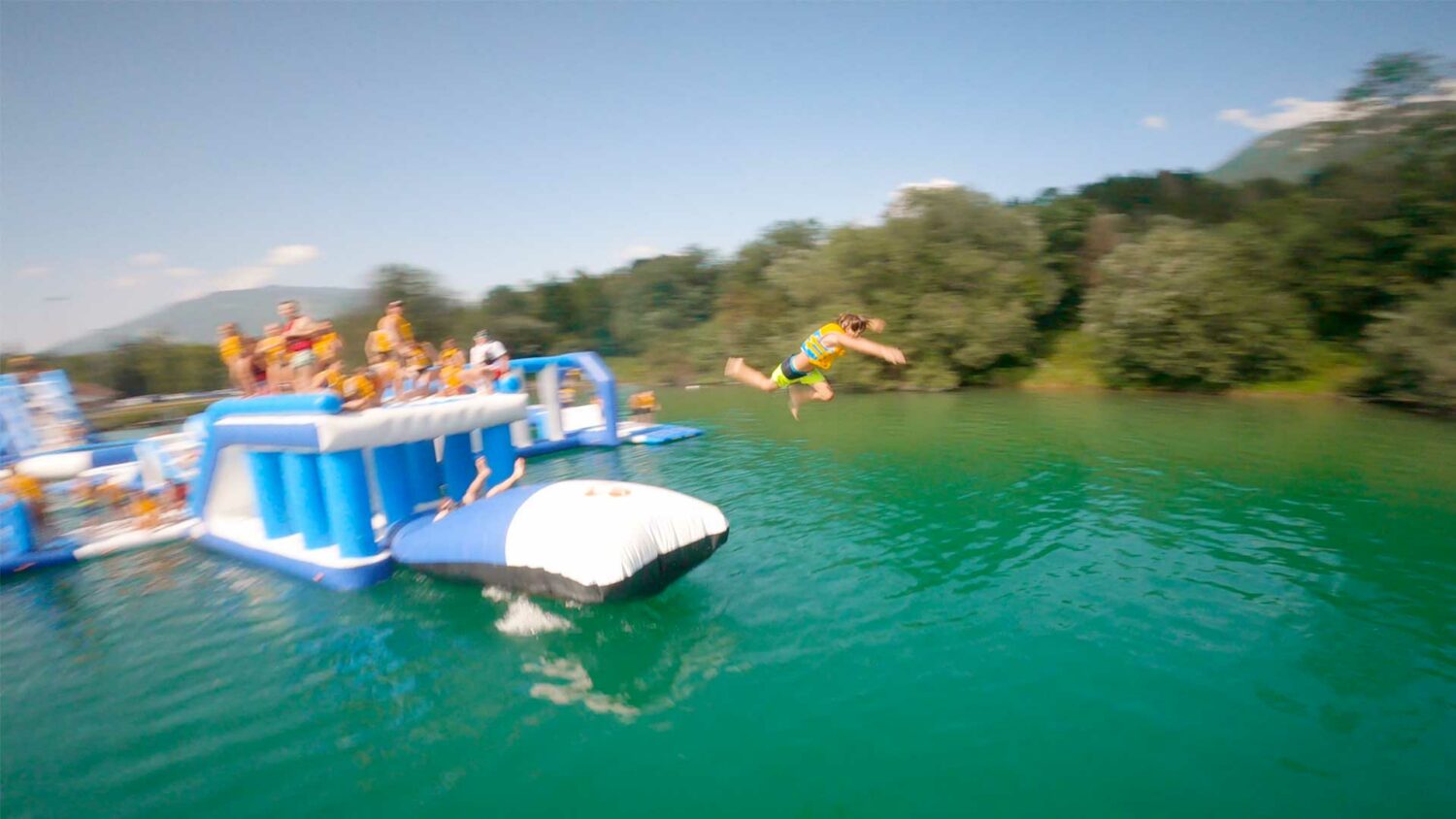 agence creactiv production video annecy drone réalisation cachin water activities wakeboard watergame