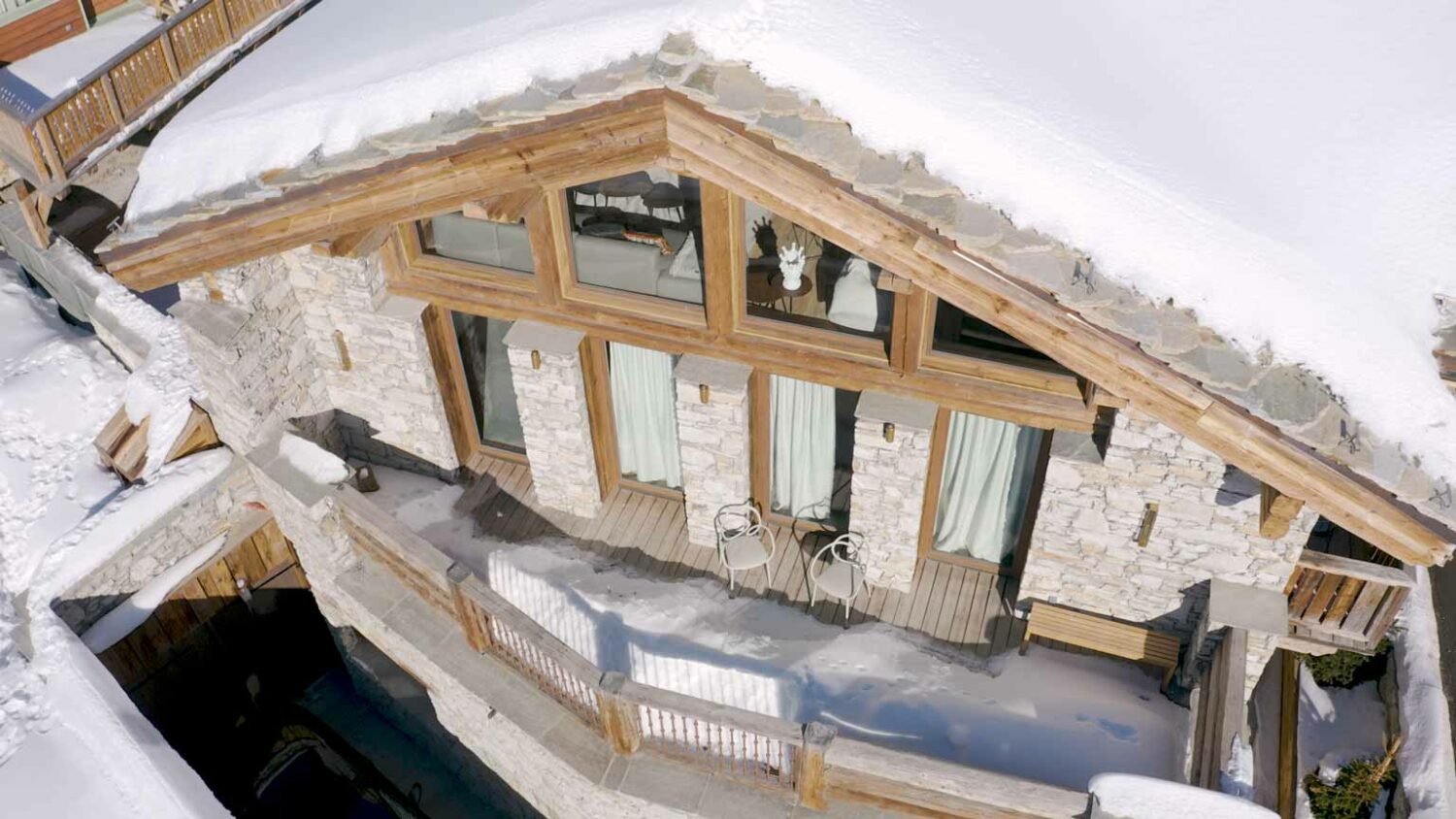 agence creactiv production video annecy drone réalisation chalet alevin miniature video