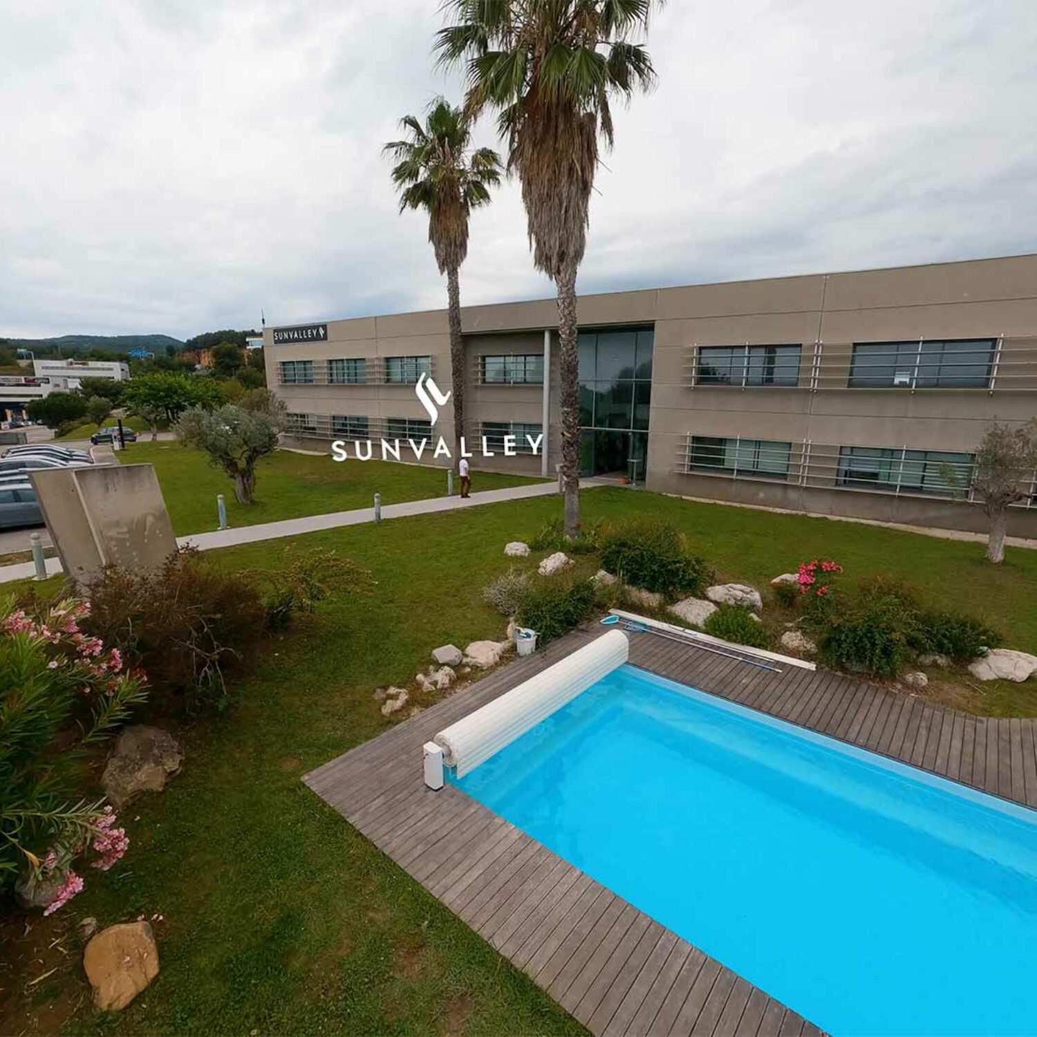 agence creactiv production video annecy drone réalisation sunvalley siege social photo principale